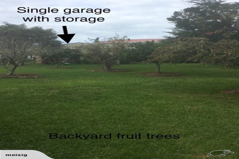 Photo of property in 98 Howard Road, Orere Point, Papakura, 2585