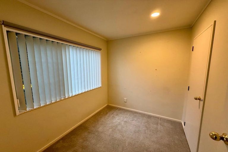 Photo of property in 2c Glen Road, Ranui, Auckland, 0612