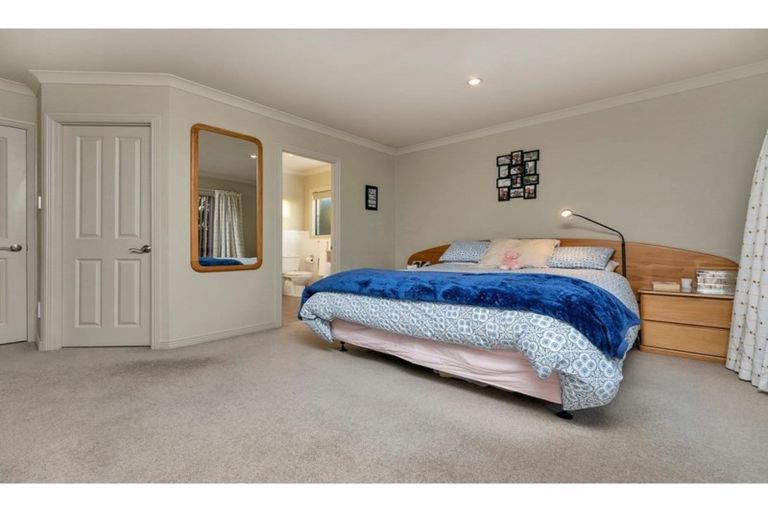 Photo of property in 8 Archer Rayner Place, Greenhithe, Auckland, 0632