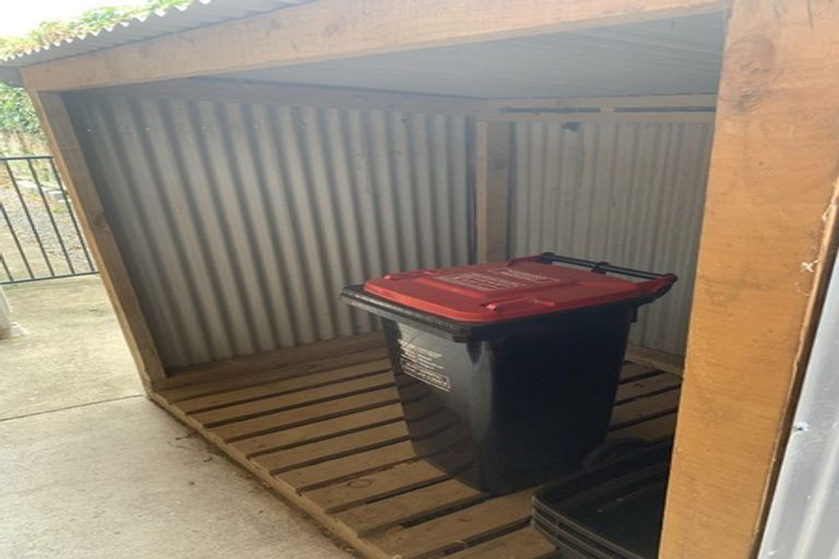 Photo of property in 16 Bennelong Place, Havelock North, 4130