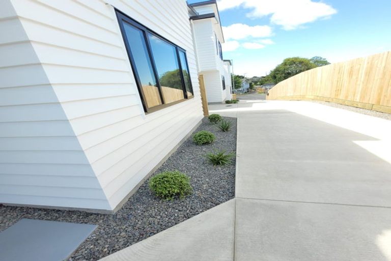 Photo of property in 76c Chartwell Avenue, Glenfield, Auckland, 0629