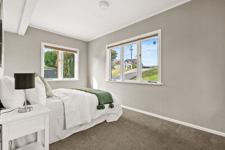 Photo of property in 1/66 Clevedon Road, Papakura, 2110