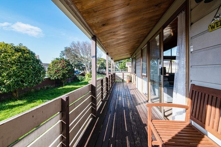 Photo of property in 1 Norman Spencer Drive, Papatoetoe, Auckland, 2104