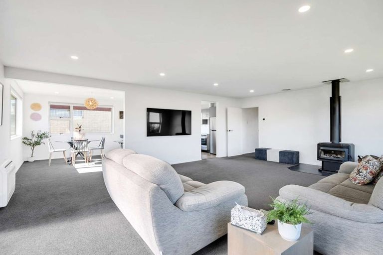 Photo of property in 23 Charles Street, Weston, Oamaru, 9401