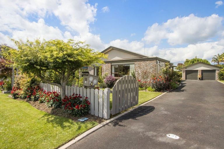 Photo of property in 18 Alexander Street, Katikati, 3129