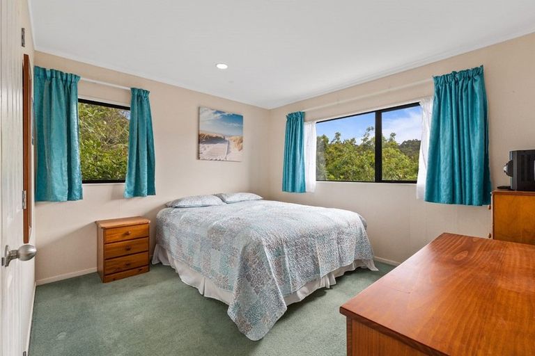 Photo of property in 41 Kate Sheppard Avenue, Torbay, Auckland, 0630