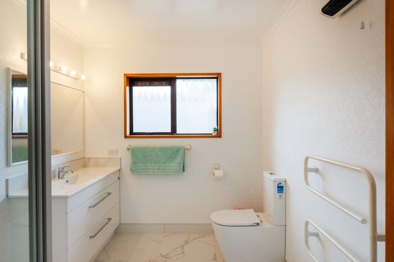 Photo of property in 36 Jefferson Crescent, Milson, Palmerston North, 4414