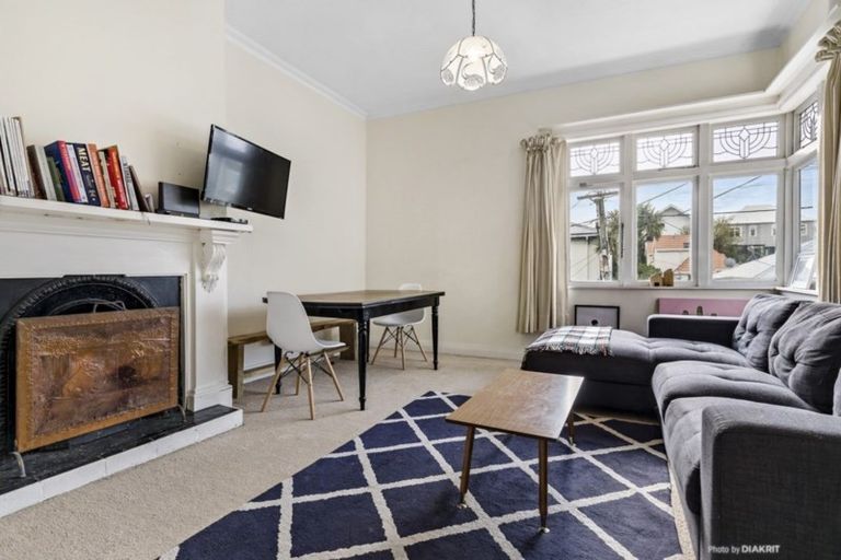 Photo of property in 38 Hawker Street, Mount Victoria, Wellington, 6011