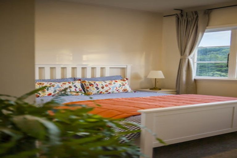 Photo of property in 15 Leveson Street, Strathmore Park, Wellington, 6022