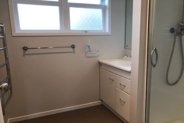 Photo of property in 211 Matai Road, Raumati Beach, Paraparaumu, 5032