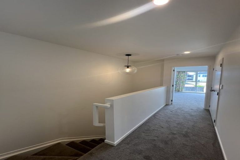 Photo of property in 7 Sheralee Place, Bucklands Beach, Auckland, 2014