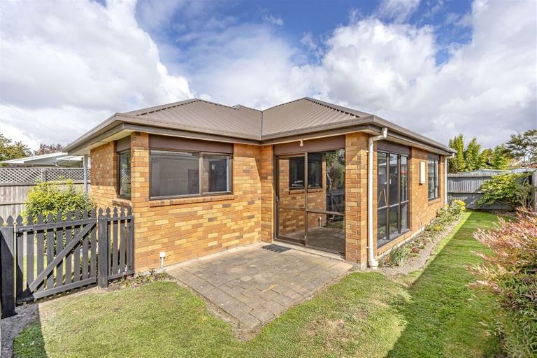 Photo of property in 1a Rossiter Avenue, Redwood, Christchurch, 8051