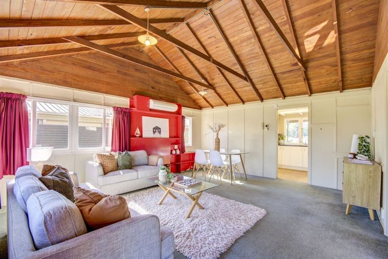 Photo of property in 28 Rotten Row, Waikuku Beach, 7473