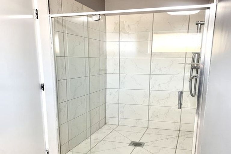 Photo of property in 2/166 Avonhead Road, Avonhead, Christchurch, 8042