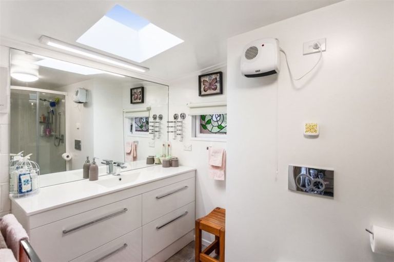 Photo of property in 41 Main Road, Redcliffs, Christchurch, 8081