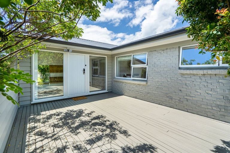 Photo of property in 8 Sandford Street, Campbells Bay, Auckland, 0630