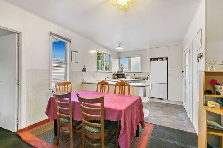 Photo of property in 11 Mail Avenue, Weymouth, Auckland, 2103