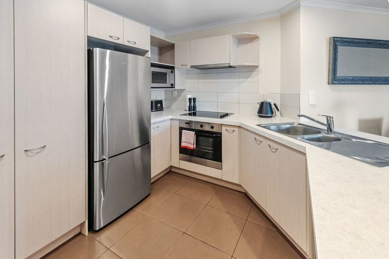 Photo of property in 281 Maunganui Road, Mount Maunganui, 3116