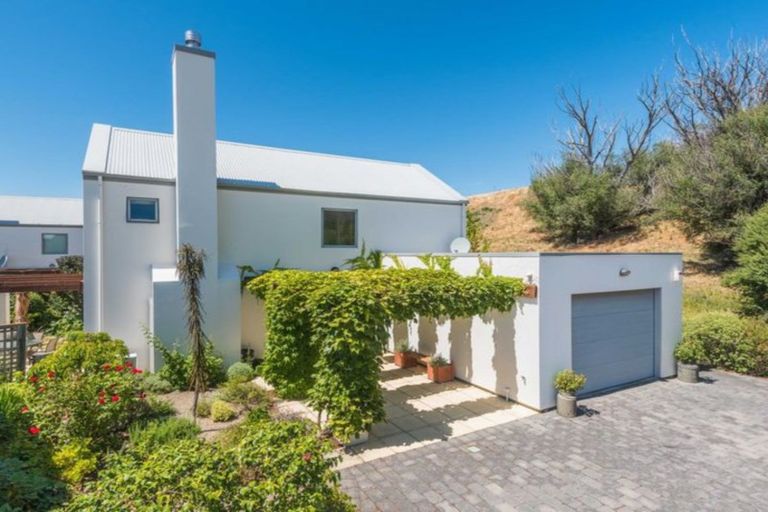 Photo of property in 13 Meadowbrook Place, Wanaka, 9305