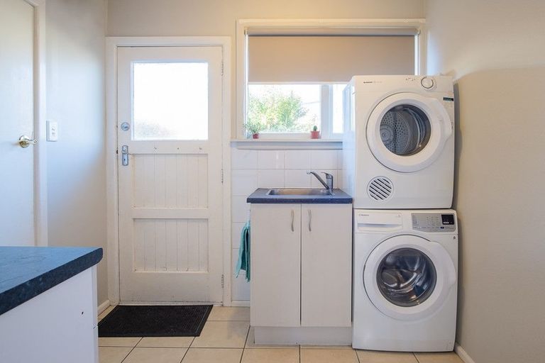 Photo of property in 30 Daniels Road, Redwood, Christchurch, 8051