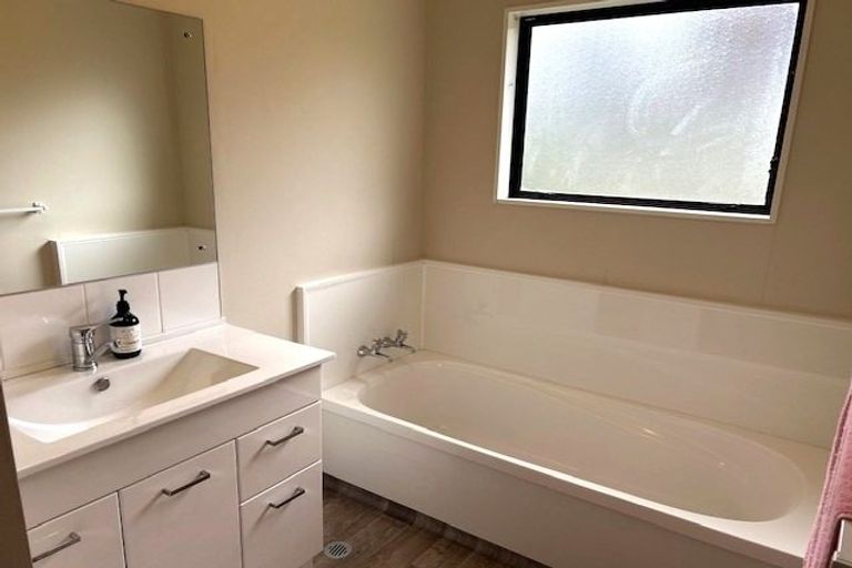 Photo of property in 31b Utauta Street, Waikanae, 5036