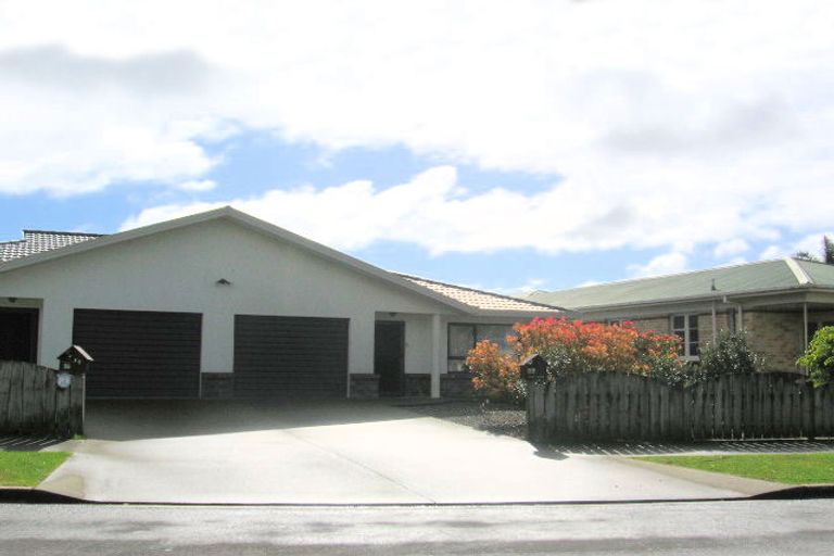 Photo of property in 4a Raumati Crescent, Onerahi, Whangarei, 0110