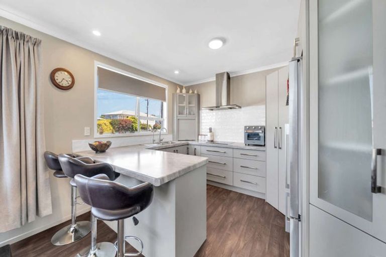 Photo of property in 1 Oxford Street, Holmes Hill, Oamaru, 9401