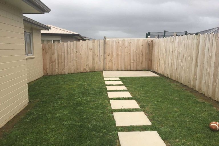 Photo of property in 66 Kauri Drive, Takanini, 2112