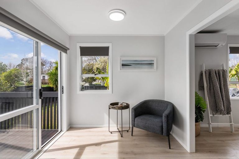 Photo of property in 54 Sikkim Crescent, Clover Park, Auckland, 2019
