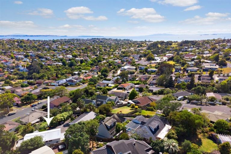 Photo of property in 2/48 Nor'east, Northcross, Auckland, 0632