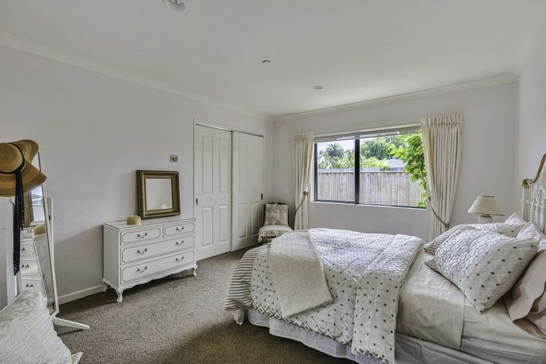 Photo of property in 8 Ian Peter Way, Otaki, 5512