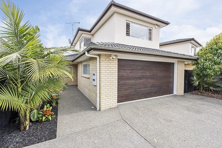 Photo of property in 16a Milton Road, Orewa, 0931