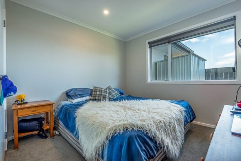 Photo of property in 20 Pegasus Place, Kelvin Grove, Palmerston North, 4414
