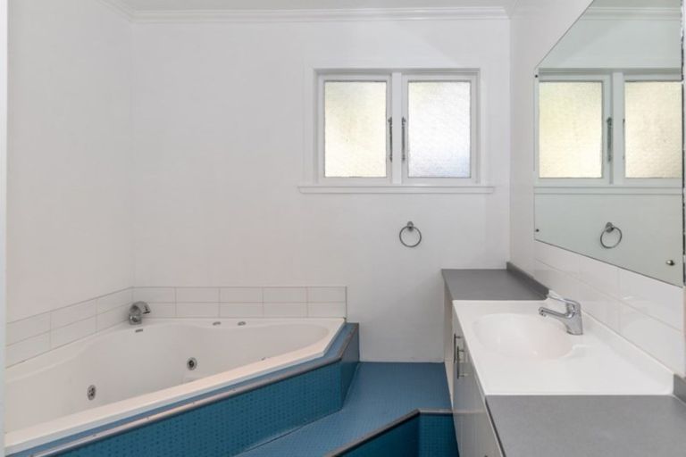 Photo of property in 32 Ellicott Road, Nawton, Hamilton, 3200