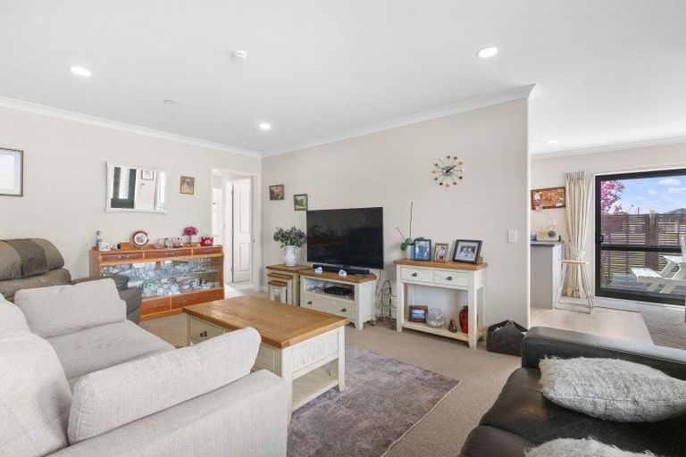 Photo of property in 30 Ian Peter Way, Otaki, 5512