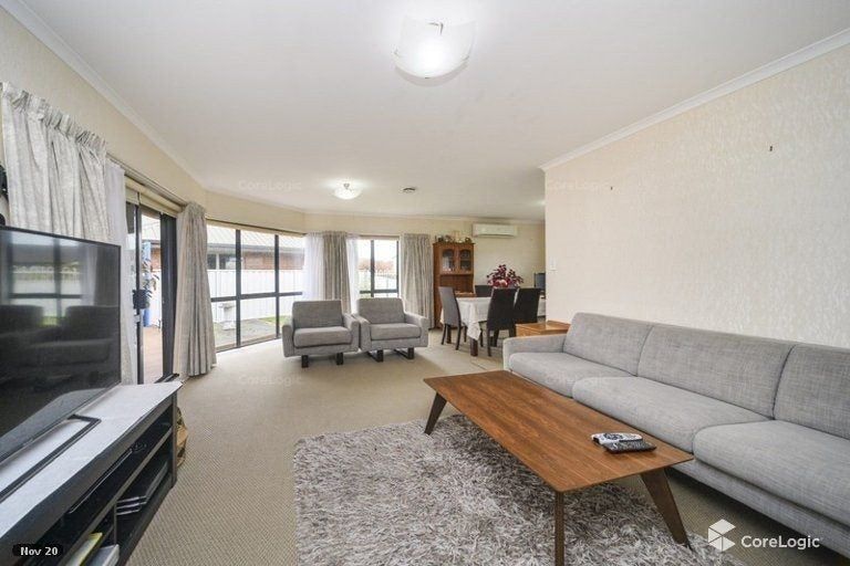 Photo of property in 5 Lancewood Lane, Roslyn, Palmerston North, 4414