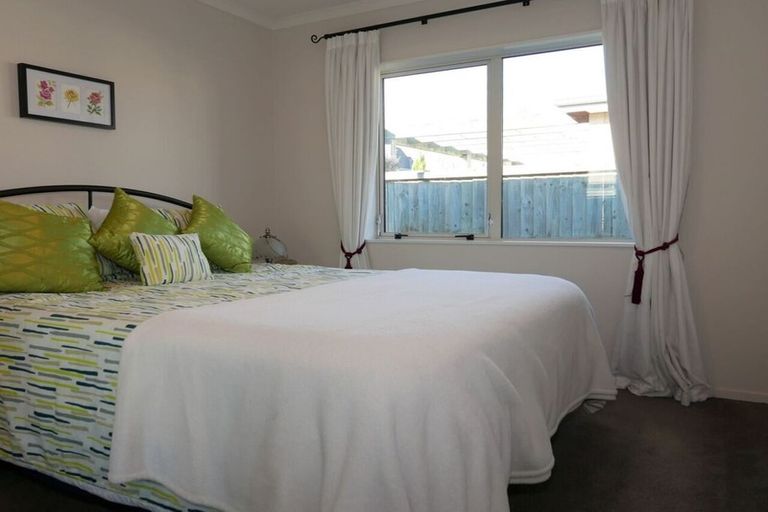 Photo of property in 4 Crofton Road, Harewood, Christchurch, 8051