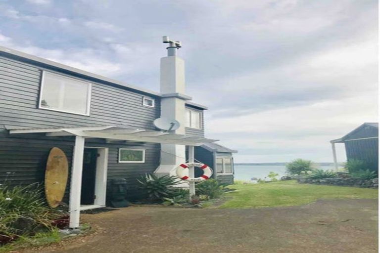 Photo of property in 837a Whangaparaoa Road, Manly, Whangaparaoa, 0930