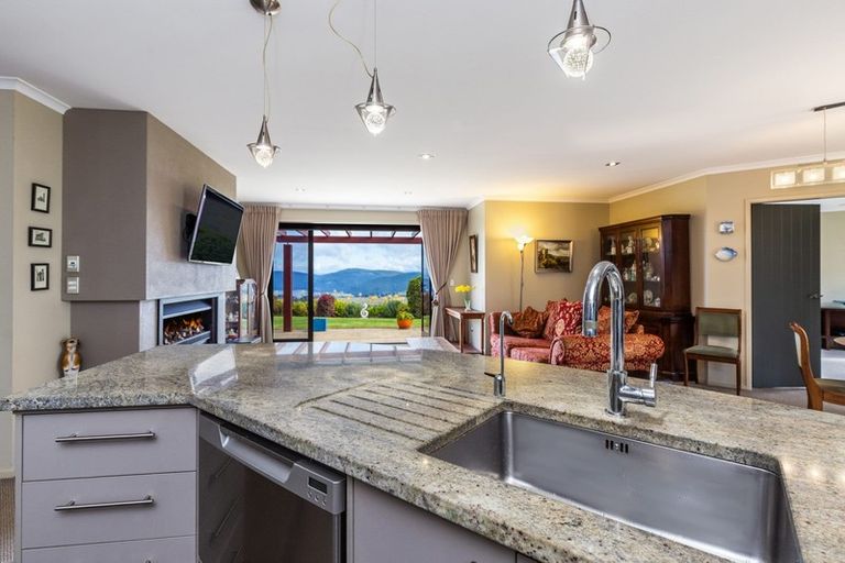 Photo of property in 172 Hill View Drive, Acacia Bay, Taupo, 3385