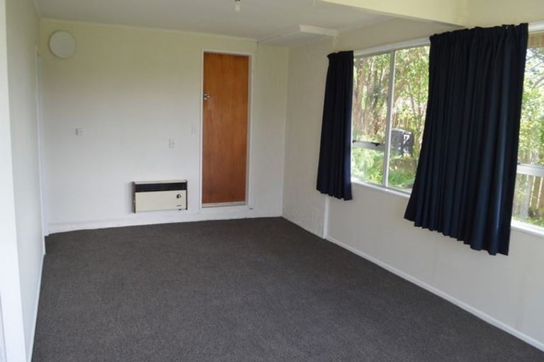 Photo of property in 146 Gloaming Hill, Titahi Bay, Porirua, 5022