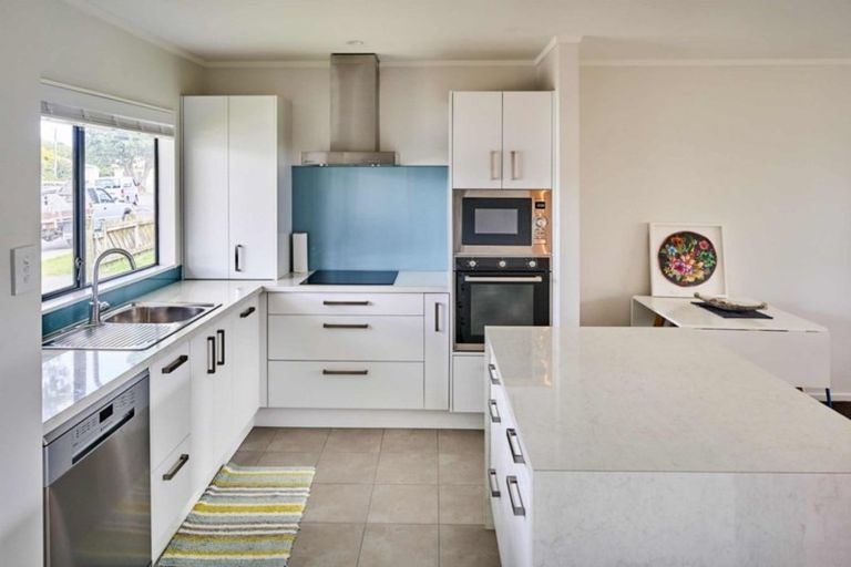 Photo of property in 2/26 Mason Street, Moera, Lower Hutt, 5010