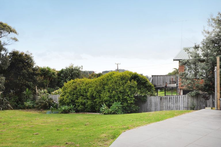 Photo of property in 7 Cumberland Street, Leigh, 0985