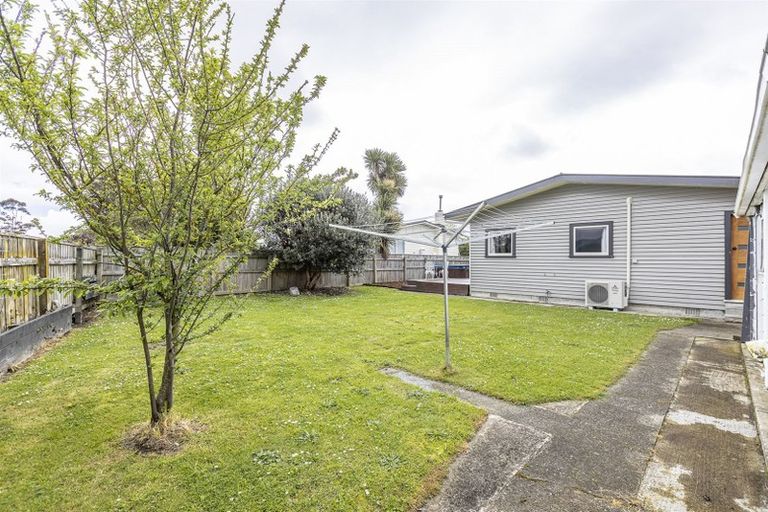 Photo of property in 16 Buick Crescent, Awapuni, Palmerston North, 4412