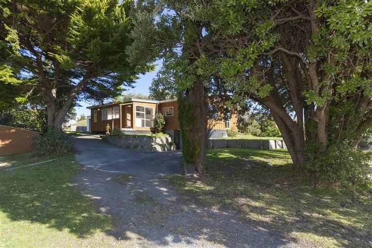 Photo of property in 10 Kawau Grove, Waikanae Beach, Waikanae, 5036