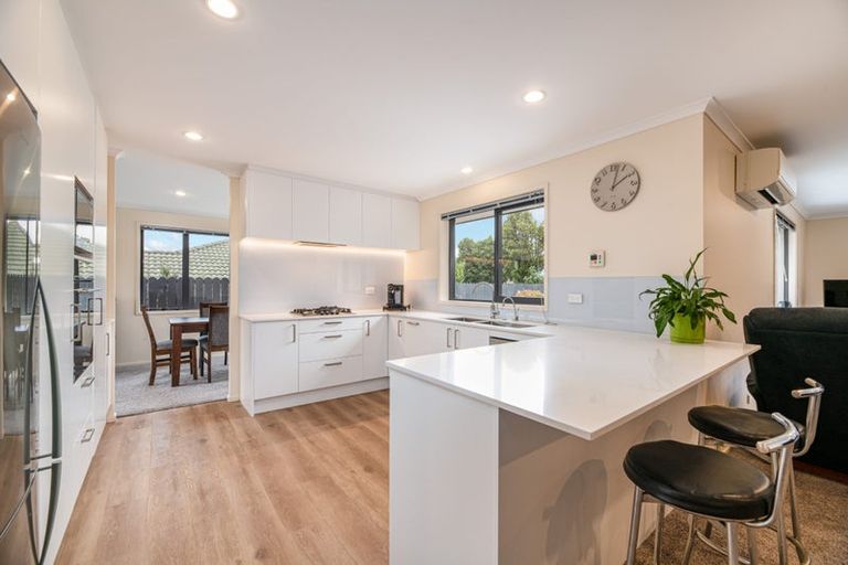 Photo of property in 9 Chelmsley Avenue, Henderson, Auckland, 0612