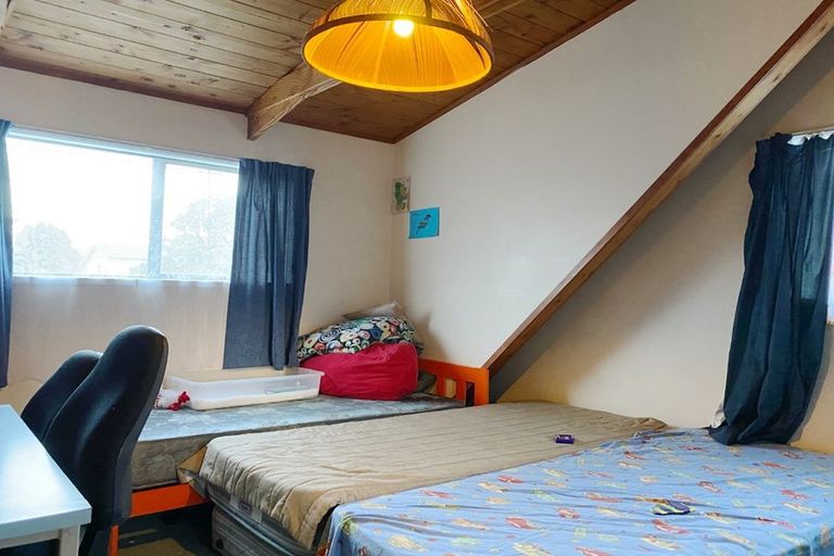 Photo of property in 1/21 Wattle Street, New Lynn, Auckland, 0600