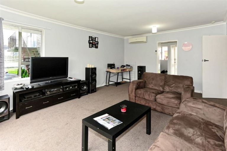 Photo of property in 2/4a Hayton Road, Hornby, Christchurch, 8042