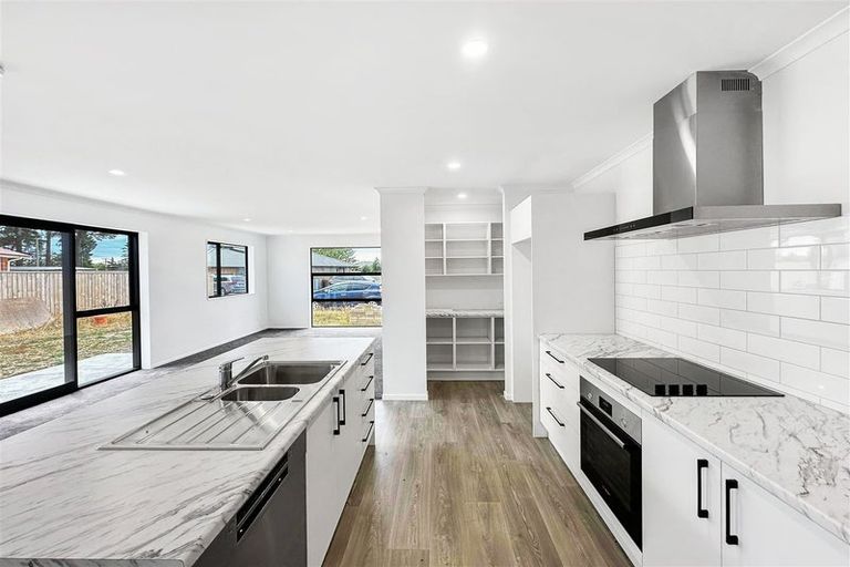 Photo of property in 5 Amrit Lane, Rolleston, 7614