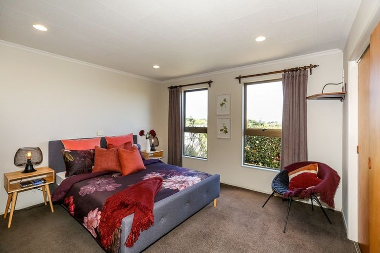 Photo of property in 1042 Carrington Road, Hurworth, New Plymouth, 4371