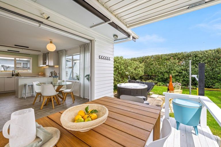 Photo of property in 3 The Southern Isle, Omaha, 0986